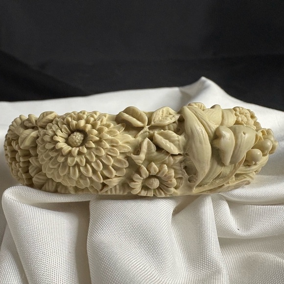 Vintage  celluloid bracelet - Picture 4 of 8